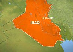 Deadly blasts rock Iraqi police 