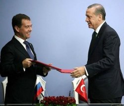 Russia and Turkey sign nuclear deal 