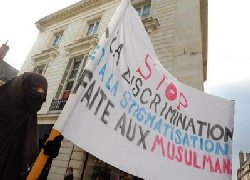 French cabinet approves veil ban 