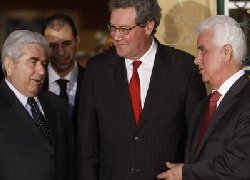 Cyprus re-unification talks begin 