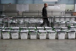 Kosovo holds historic election 