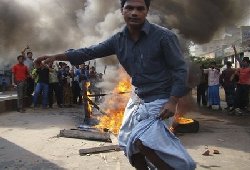 Deadly wage protests in Bangladesh