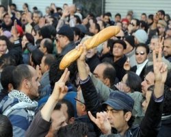 Another Tunisian protester dies 