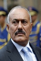 Yemen protests urge leader