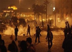 Angry Egyptians defy protest ban 