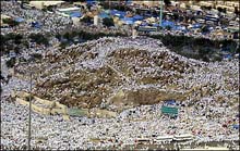 Tearful Pilgrims Pray for Peace